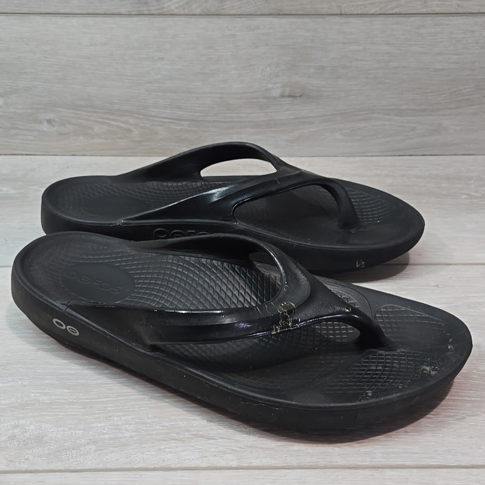 Oofos Women Thong Outdoor Hiking Sandals shoes sz 9